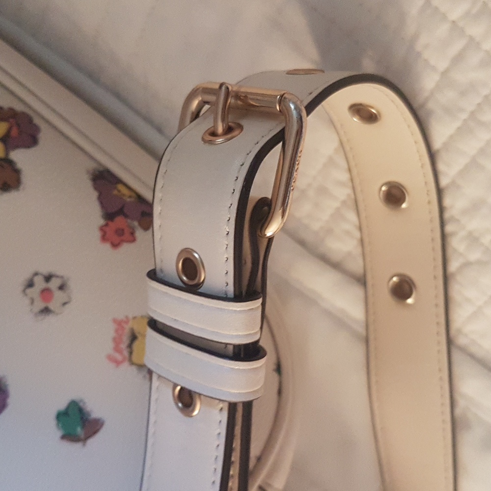Coach Floral Print White Shoulder Bag - Picture 3 of 15